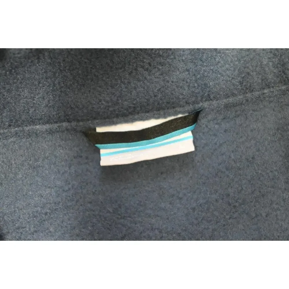 Columbia color blue